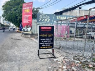 Bảng hiệu hộp đèn đứng giá rẻ - Quảng cáo Hoàng Thiện