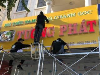 Thi công bảng hiệu nâng tầm thương hiệu