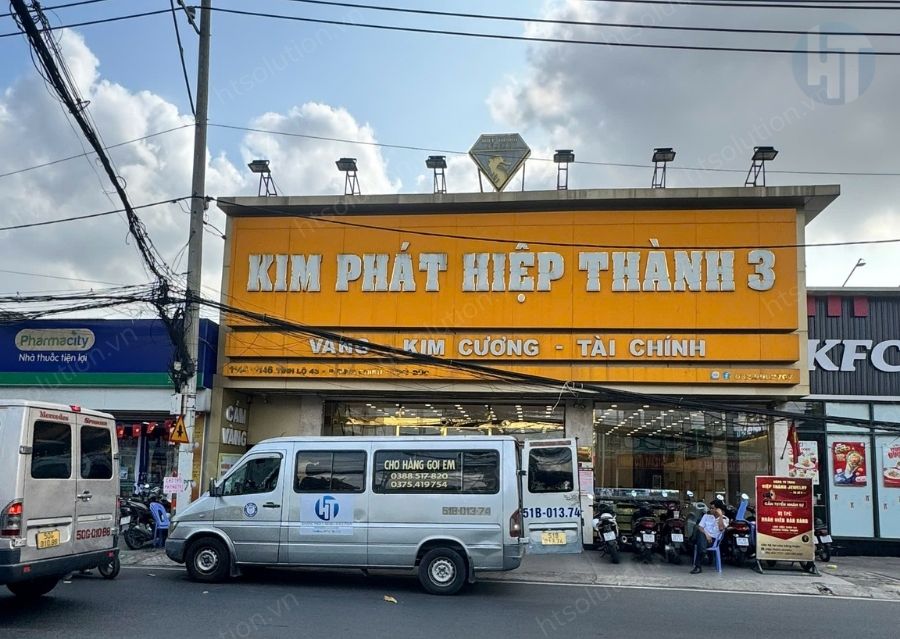 bảng hiệu mica chữ nổi